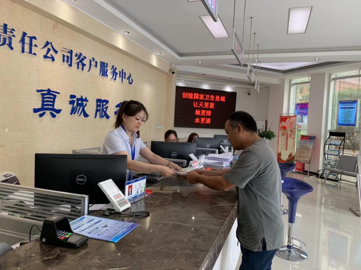 你我手牽手，爭(zhēng)做文明星