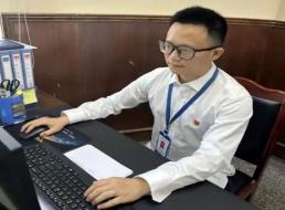《榜樣在身邊》系列報道——羅林、饒錫兵 不用揚鞭自奮蹄 人生逐夢正當(dāng)時