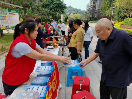 供水服務(wù)進(jìn)社區(qū) 水潤(rùn)萬(wàn)家暖民心